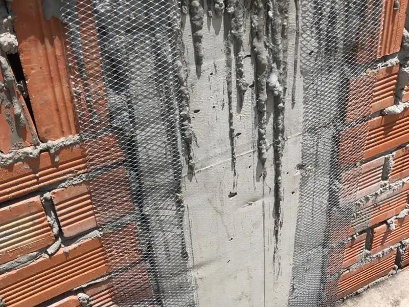 Với những chi tiết nhỏ nên chọn lưới tô tường có đường kính sợi mảnh để dễ kết dính vữa