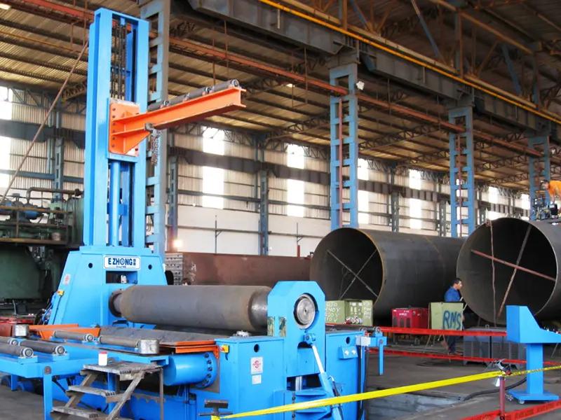 Lốc ống đường kính nhỏ bằng máy lốc chuyên dụng