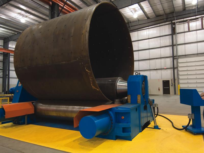 Tiến hành uốn lốc thép tấm