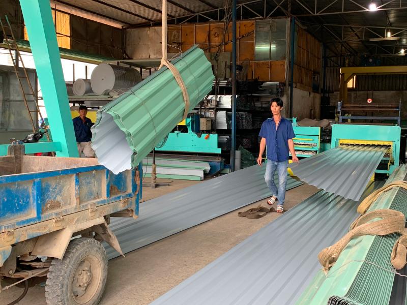 Tôn Thép MTP nhận gia công cắt tôn 5 sóng, 9 sóng chuẩn kích thước và giao đến công trình