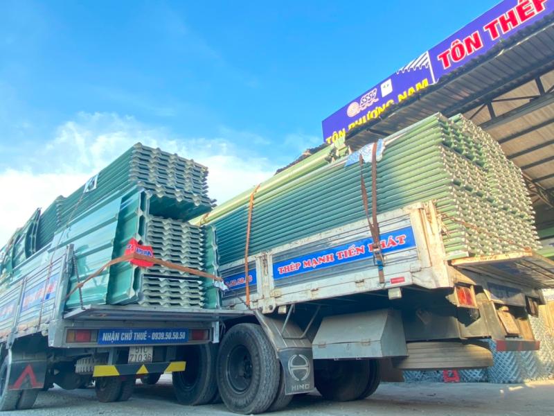 Đại lý Tôn Thép Mạnh Tiến Phát phân phối tôn cách nhiệt chính hãng, đa dạng các loại, giao hàng nhanh toàn Miền Nam