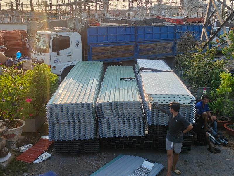 Giao tôn PU màu xanh ngọc Đông Á cho công trình tại đường Phạm Hữu Lầu, Nhà Bè