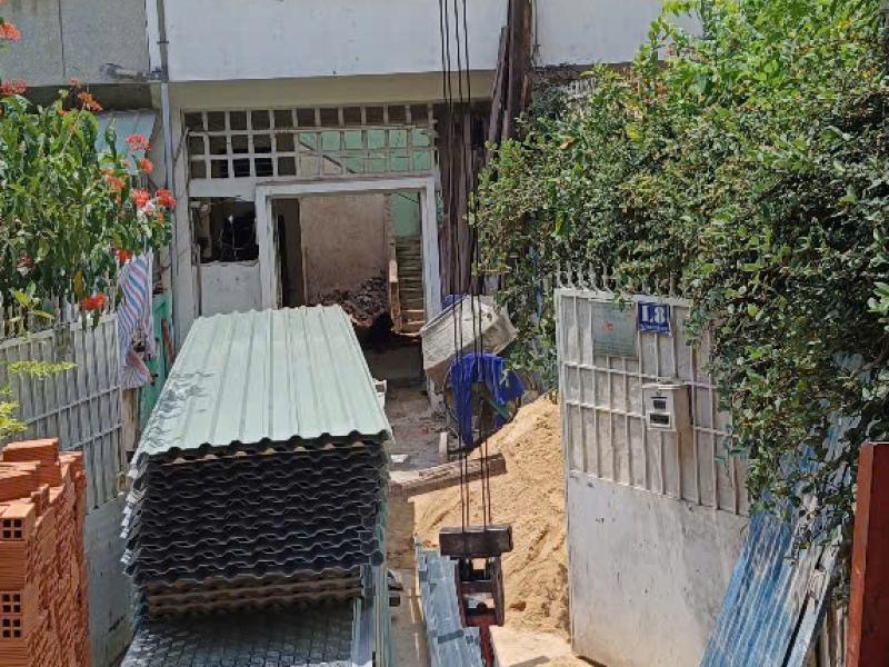 Giao tôn PU cho anh Hưng tại Quận 10 lợp mái nhà ở