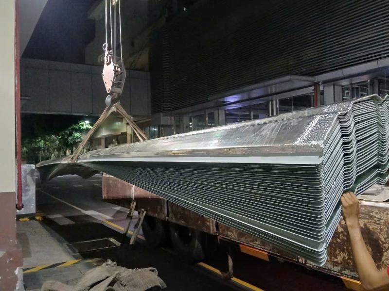 Giao tôn Hoa Sen dán PE giá nhà máy cho công trình Bia Sài Gòn tại Quận 5