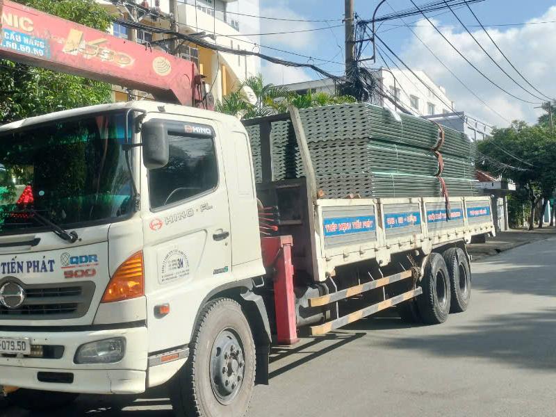 Giao tôn PU lợp mái cho nhà xưởng tại KCN Tân Bình