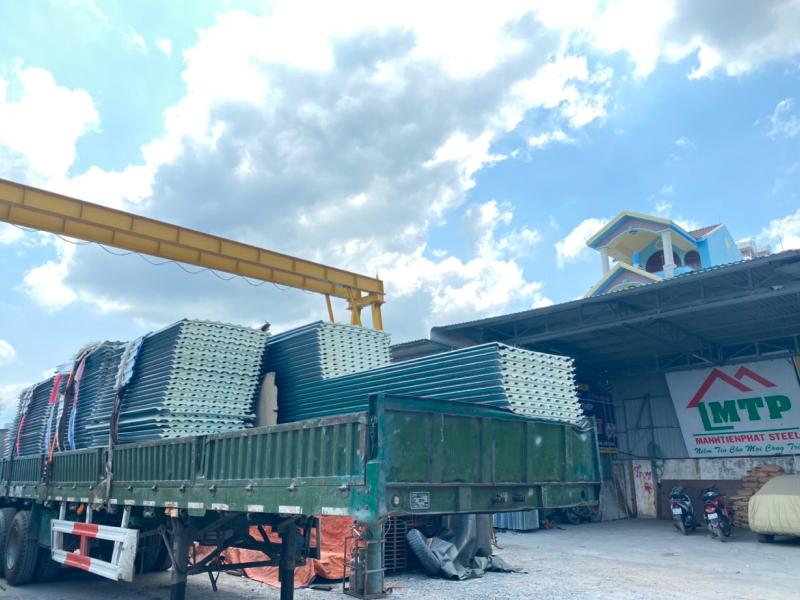 Lựa chọn đại lý cung cấp tôn cách nhiệt chính hãng, có chứng từ rõ ràng, báo giá minh bạch