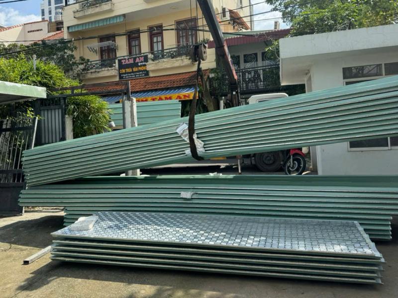 Ngày càng nhiều khách hàng tại Củ Chi ưu tiên sử dụng tôn cách nhiệt để chống nóng, chống ồn tốt hơn