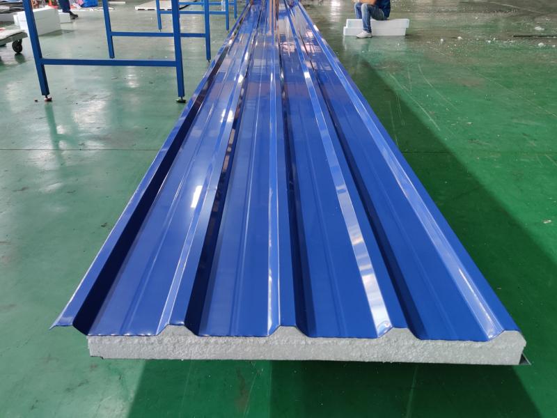Tôn cách nhiệt EPS có giá rẻ hơn tôn PU nhưng chống nóng kém hơn