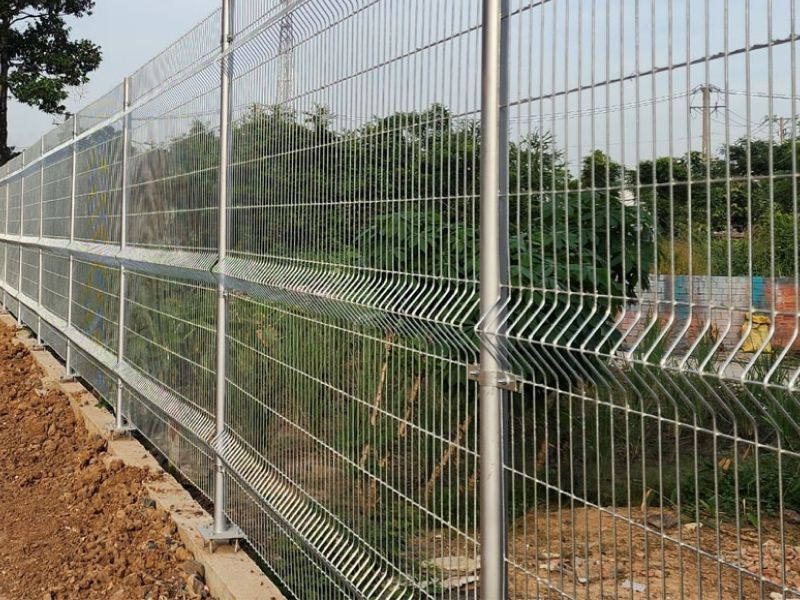 Cột hàng rào gia công từ thép ống mạ kẽm Cường Phát Sài Gòn