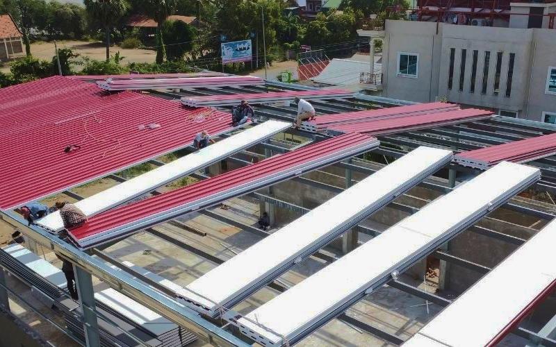 Tôn cách nhiệt lợp mái nhà xưởng nhỏ tại Huyện Hóc Môn