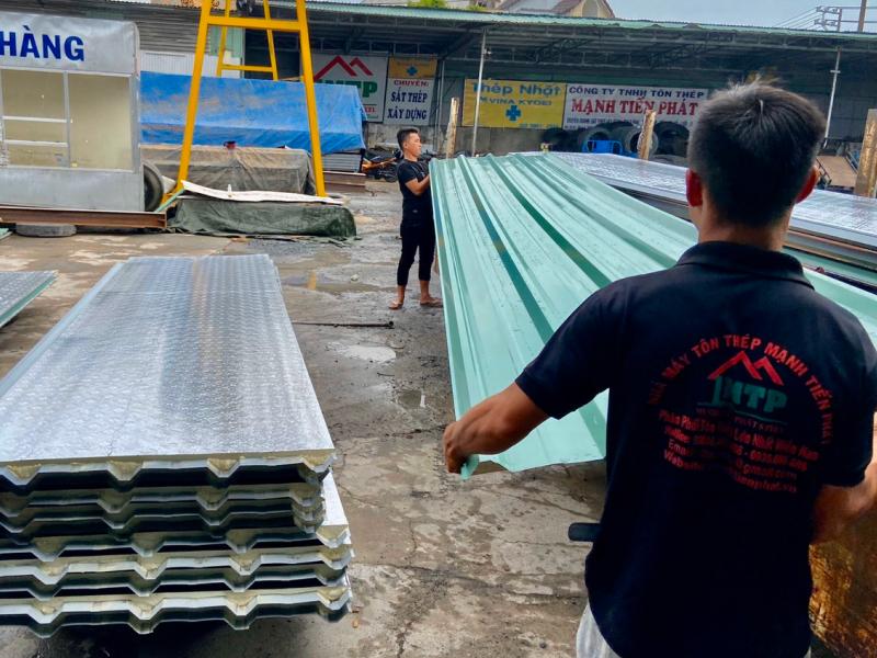 Địa chỉ phân phối tôn cách nhiệt tại Tây Ninh chính hãng Hoa Sen, Đông Á, đa dạng quy cách, giá tốt - Tôn Thép MTP