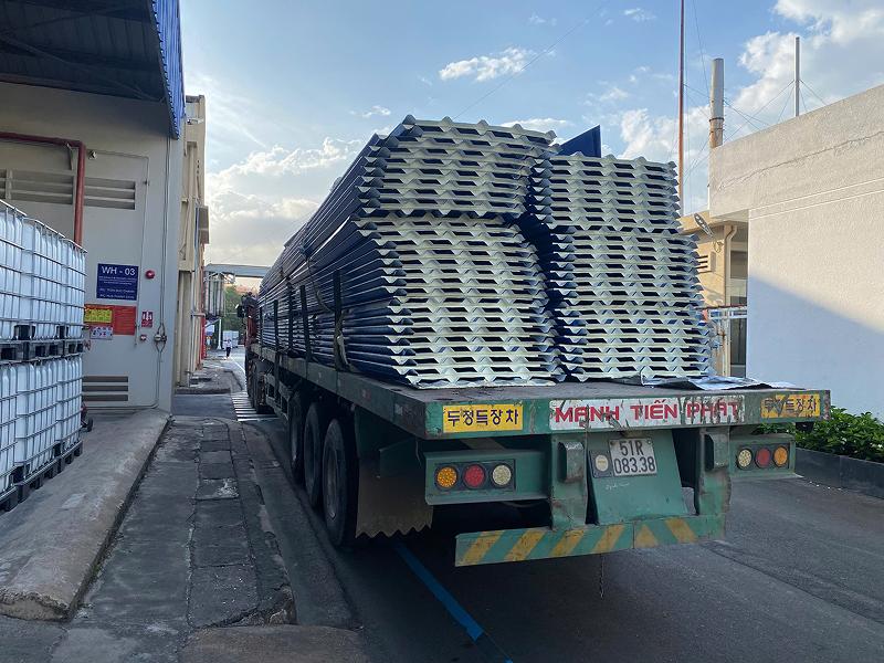 Giao 2000m tôn PU cho công trình CIA tại KCN Gò Dầu, Đồng Nai