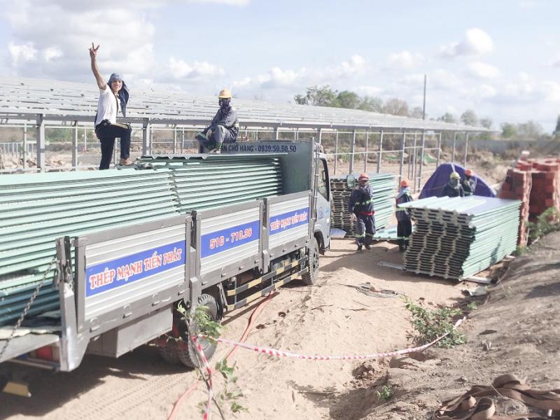 Giao tôn PU màu xanh ngọc Việt Nhật cho nhà kho nông sản tại Tiền Giang