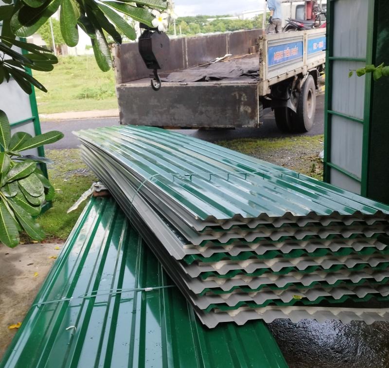 Giao tôn PU Đông Á màu xanh rêu cho khách sửa chữa nhà ở tại TP. Vũng Tàu