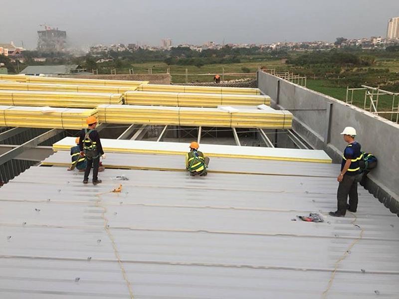 Tôn cách nhiệt được ưa chuộng dùng lợp mái các nhà xưởng tại Bình Dương