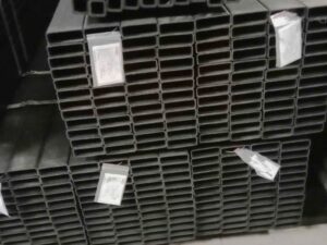 Giá thép hộp 20x100 mới nhất, ưu đãi cho đơn hàng lớn