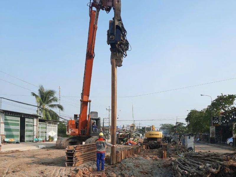 Giá ép cừ larsen hố móng nhà phố sẽ khác nhà xưởng