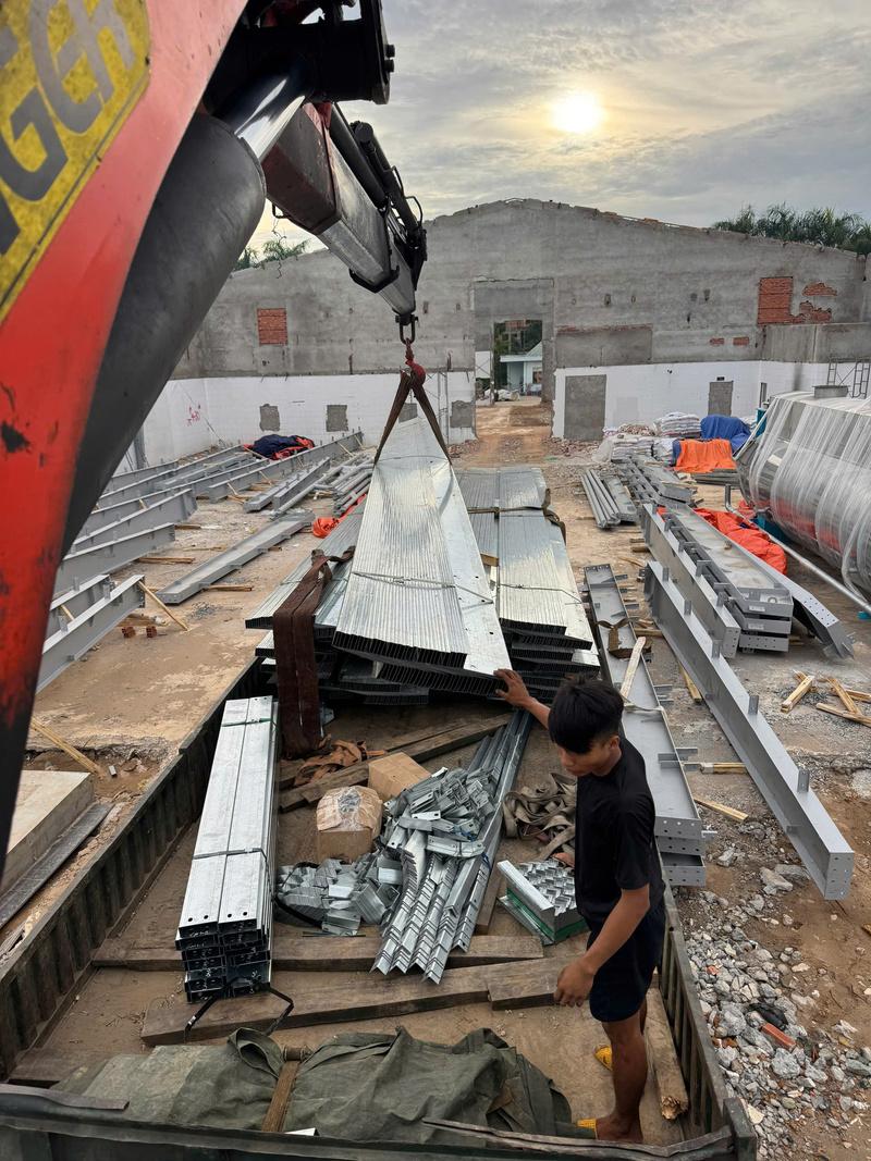 Giao xà gồ tại Đồng Tháp (1)